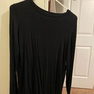 Long sleeve. Black crew neck. Small. Apt. 9.